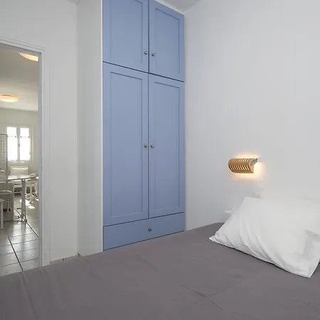 Aiolos With Private Veranda And Amazing Sea Views, Paros بيت للعطل