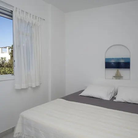 Aiolos With Private Veranda And Amazing Sea Views, Paros بيت للعطل *